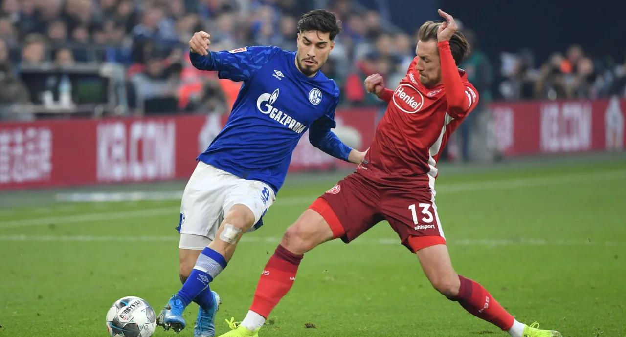 关于沙尔克队战胜对手,保持不败纪录的信息 关于沙尔克队战胜对手,保持不败纪录的信息