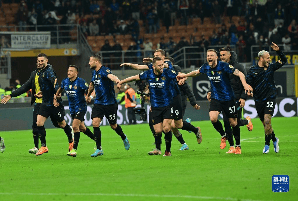 卡利亚里后卫表现出色，球队防守稳固取得连胜的简单介绍