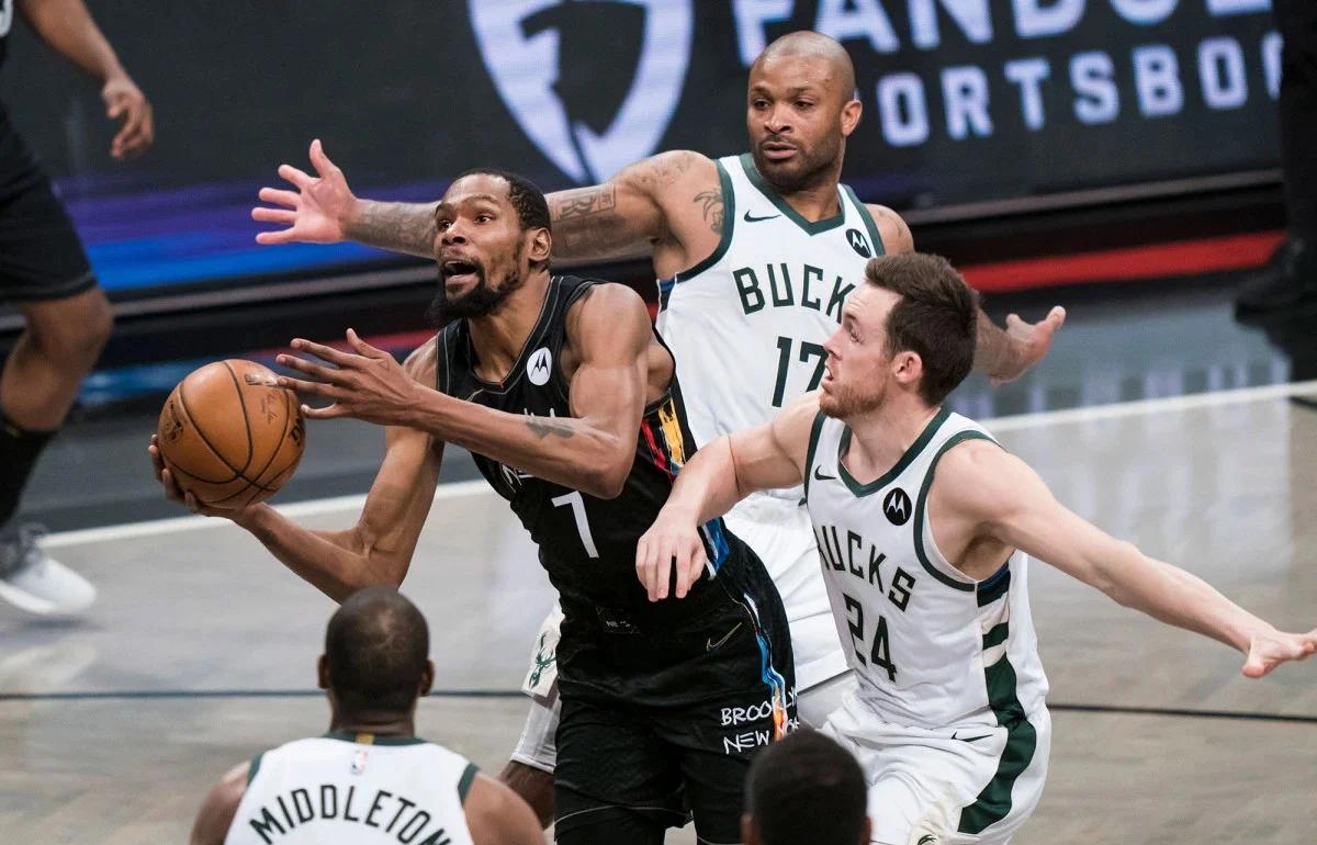 篮网大胜开拓者，东部排名升至第五