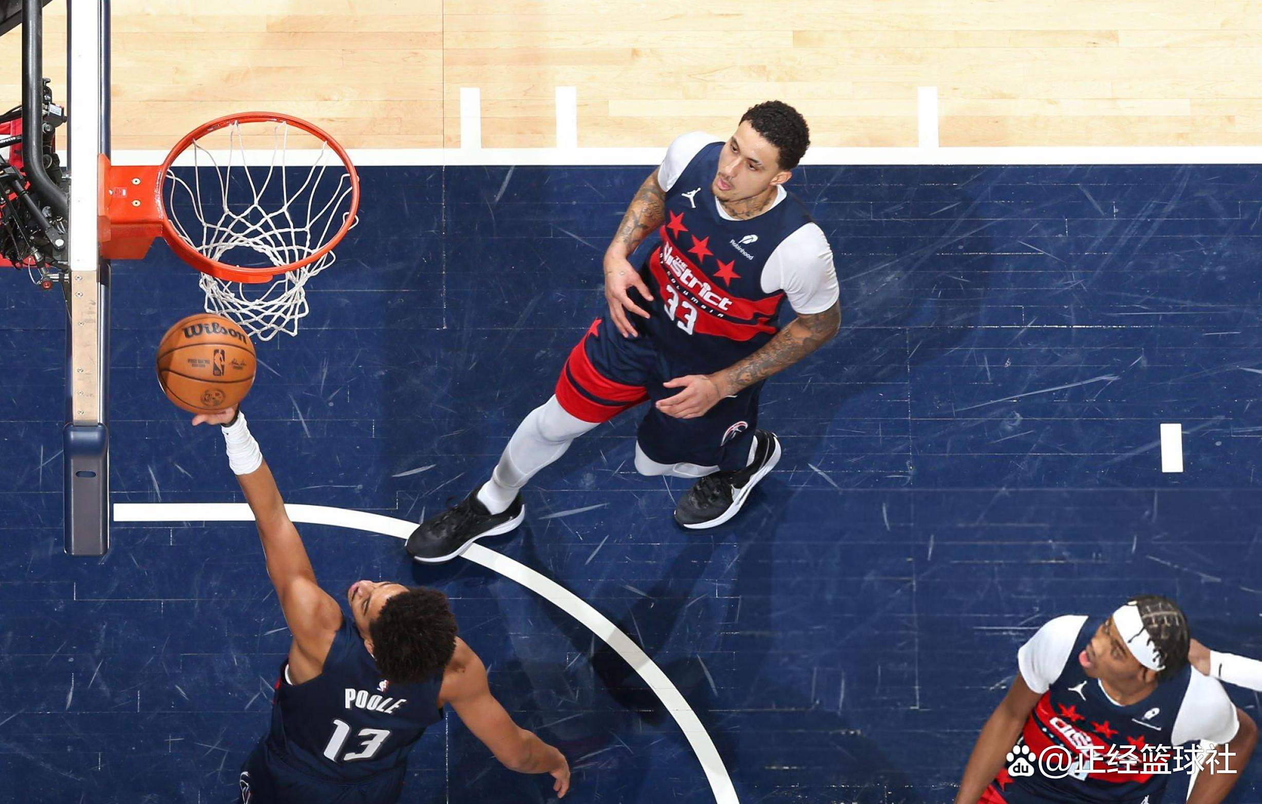 意大利男篮鏖战奇才,布克高光表现 意大利男篮鏖战奇才,布克高光表现