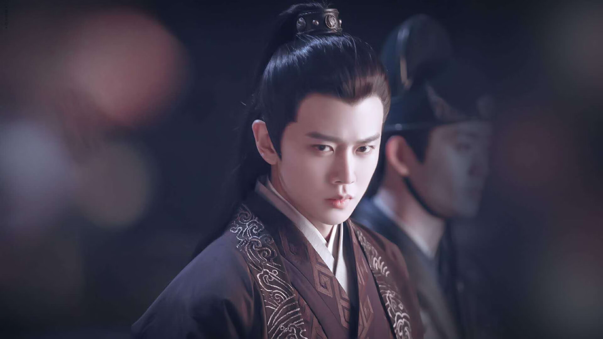 浓眉41分定乾坤，太阳最后一分钟窒息防守逆转灰熊