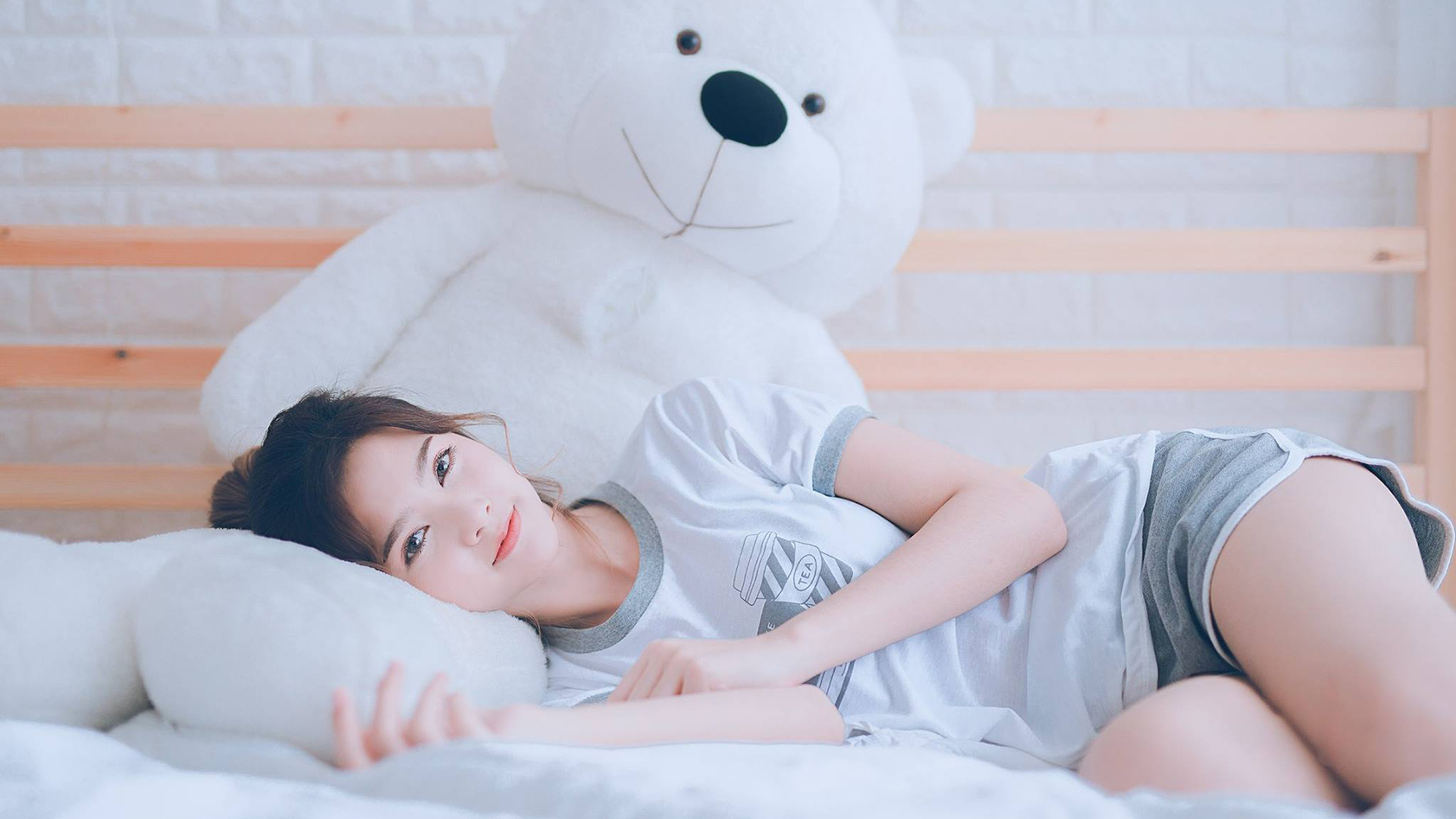 开云体育入口-黄蜂防线崩塌之夜，克莱·汤普森用三分雨演绎孤独而璀璨的独舞