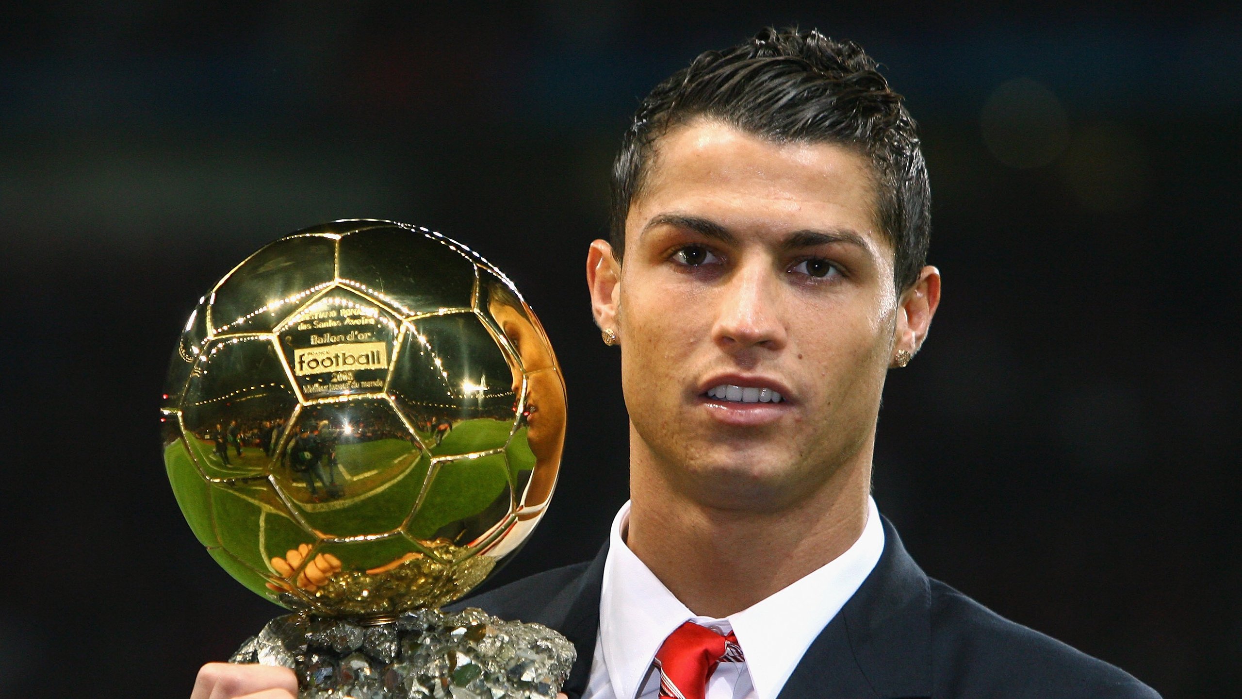 红铁壁与桑巴刀，范戴克锁死巴西进攻链