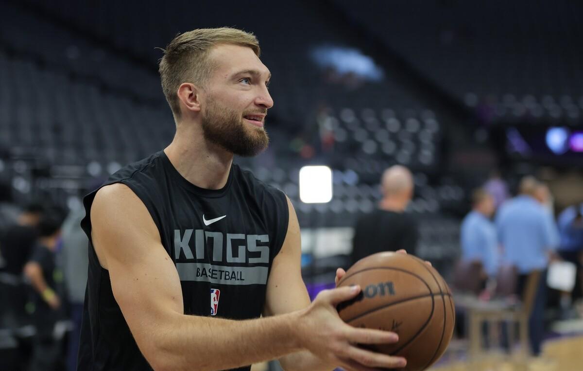 开云体育官方网站-独行侠对阵灰熊，福克斯比赛走势一手掌控